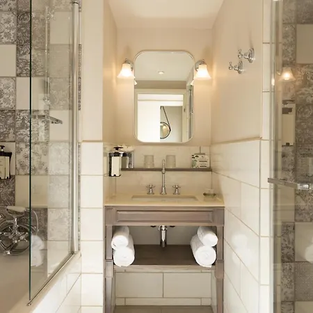 Hotel Royal Madeleine & 4*