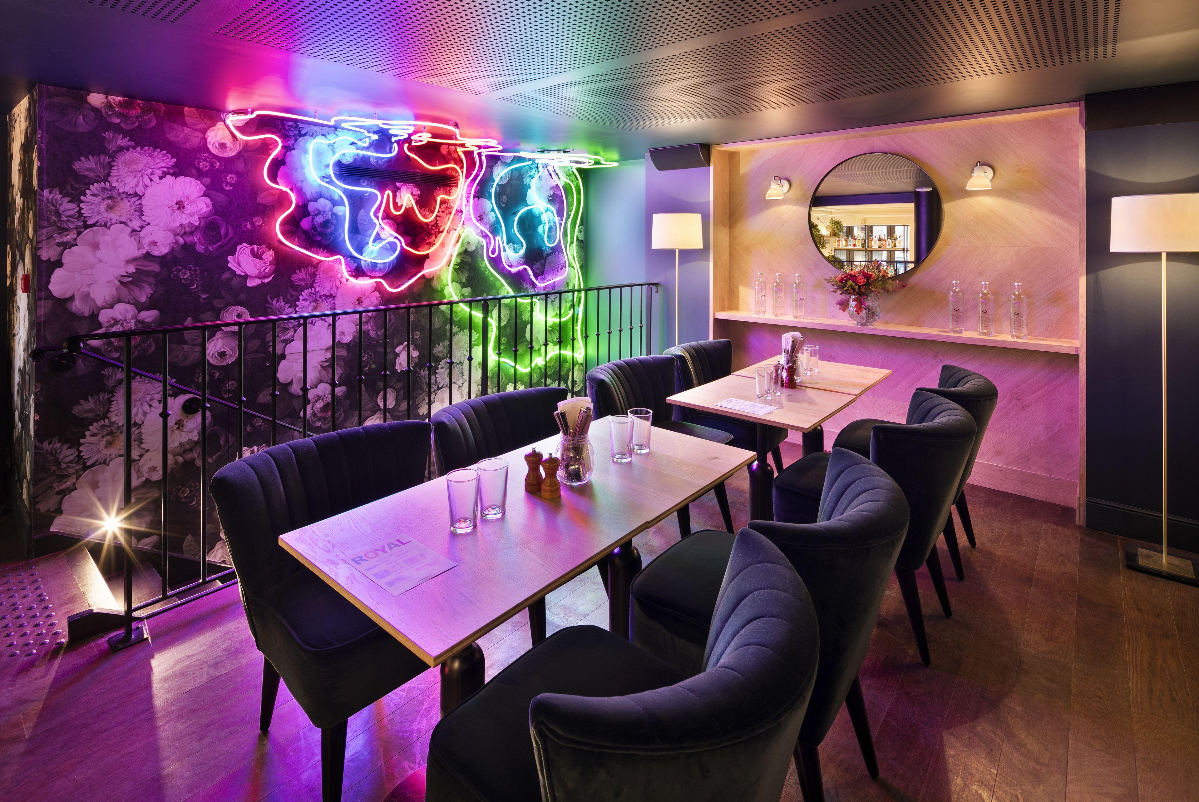 Royal Madeleine & 4*