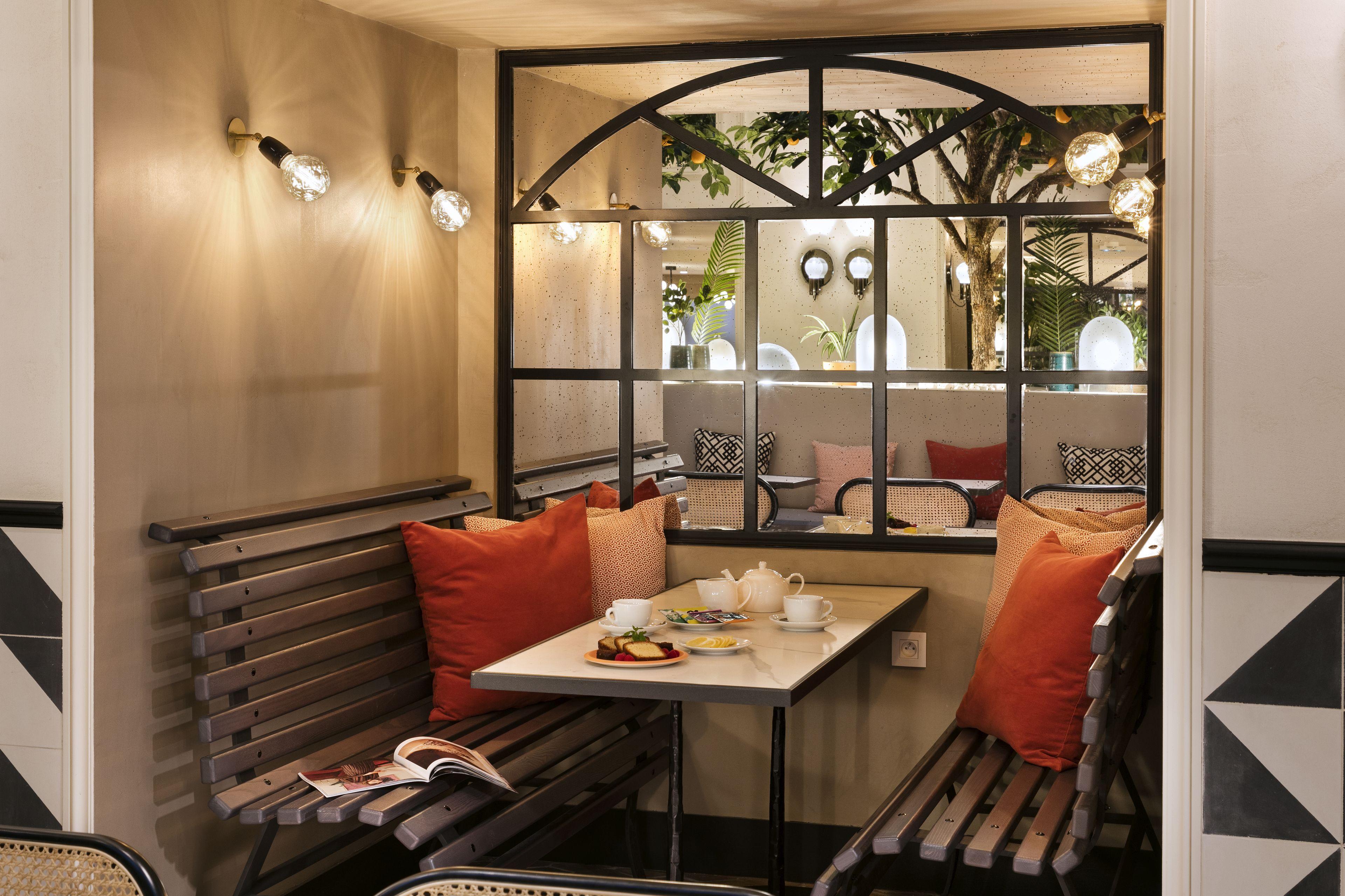 Royal Madeleine & 4*